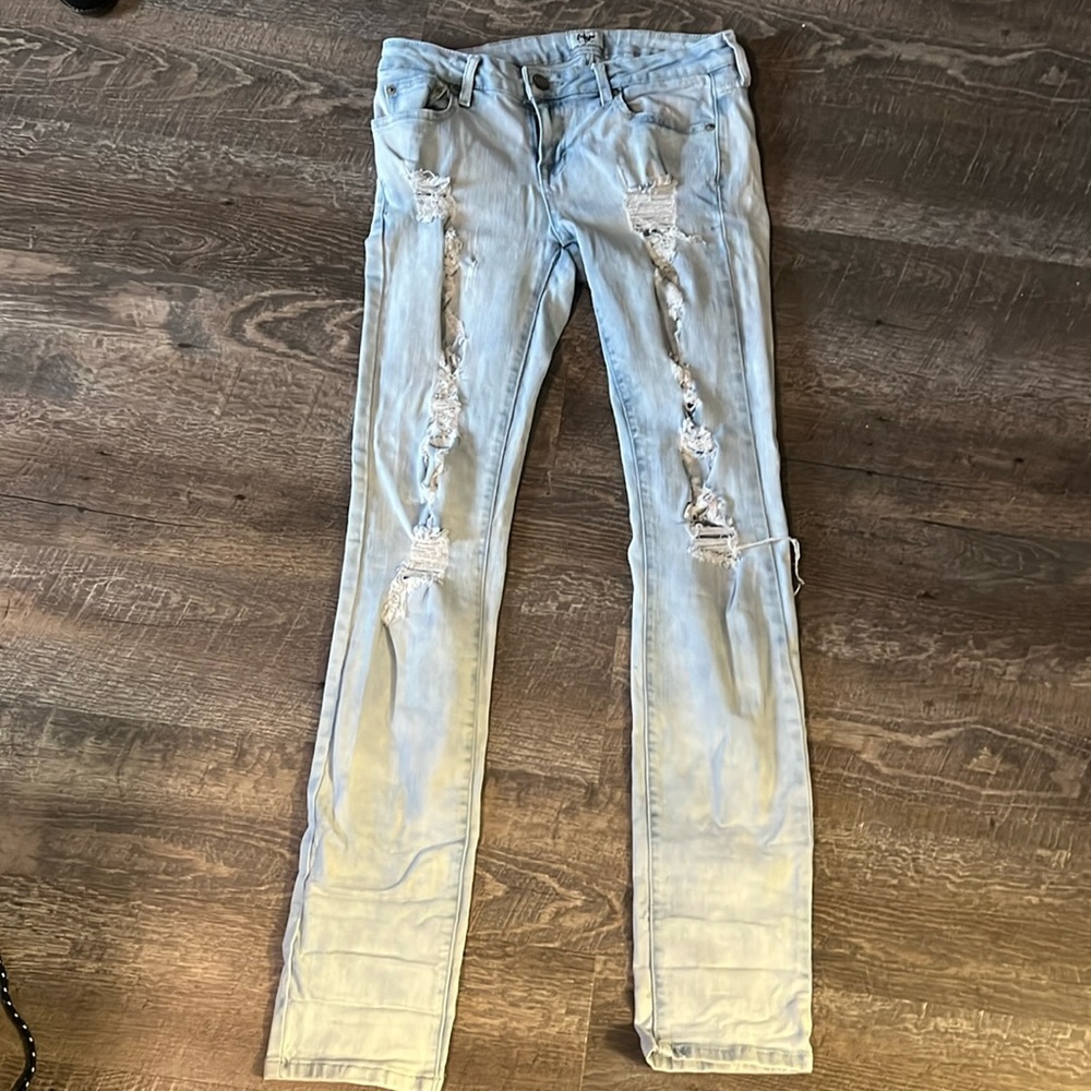 Light wash distressed jeans